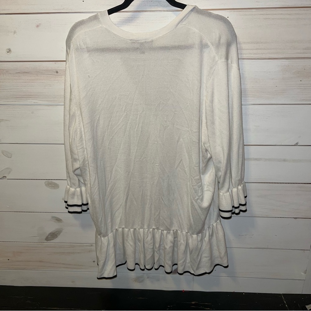 Lane Bryant White Cardigan 3/4 Sleeve Ruffle Size 22 - Picture 3 of 6